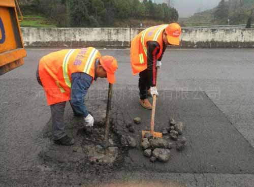 山东高速沥青路坑槽快速修复